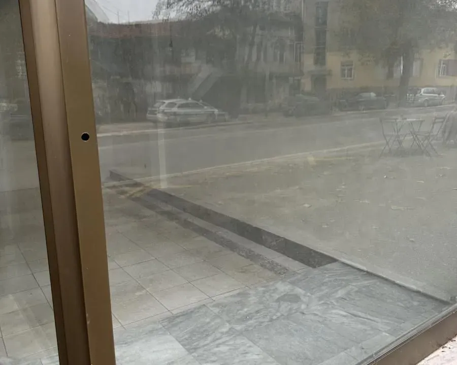 Izdavanje, poslovni prostor, 25m², Medijana, Niš