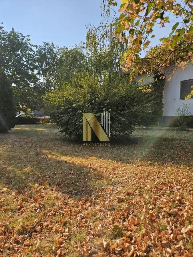Prodaja, kuća, 331m², Veternik, Novi Sad Sve Podlokacije
