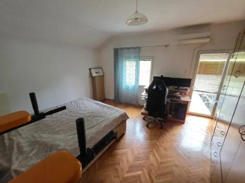 Izdavanje, dvosoban stan, 85m², Momišići, Podgorica - image 10
