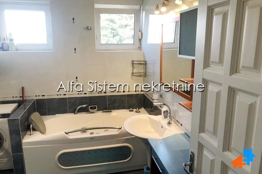 Rent, three bedroom apartment, 110m², Savski Venac, Beograd