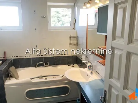 Rent, three bedroom apartment, 110m², Savski Venac, Beograd - image 15