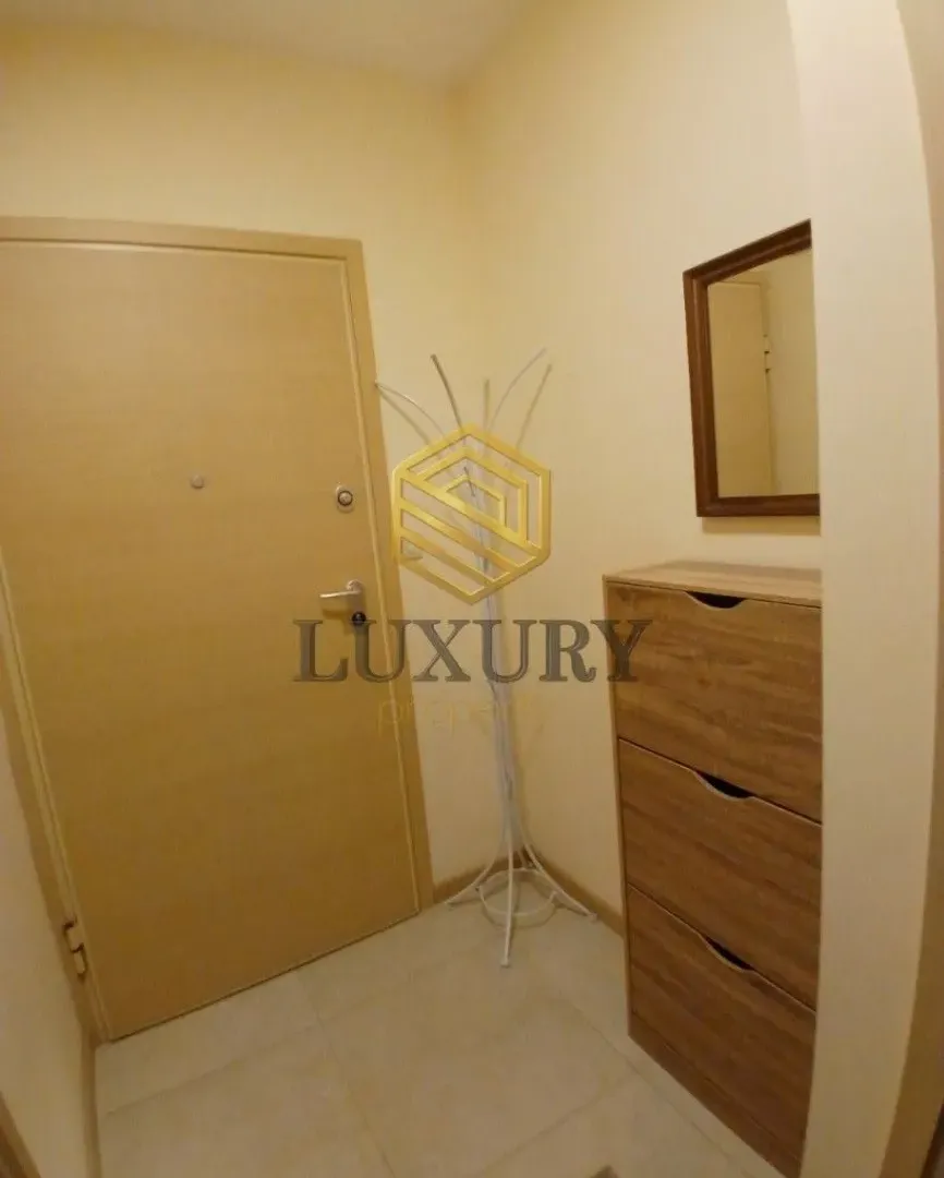 Izdavanje, jednosoban stan, 45m², City Kvart, Podgorica