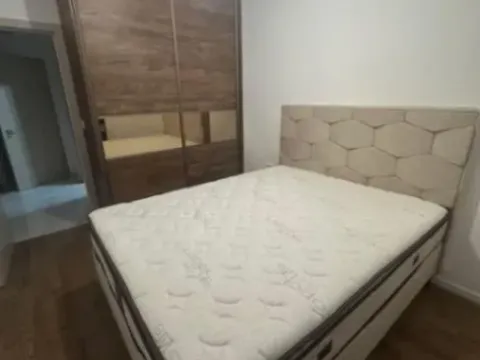 Izdavanje, jednosoban stan, 45m², Pobrežje, Podgorica - image 5