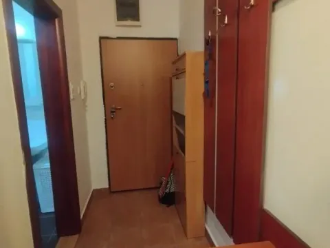 Izdavanje, garsonjera, 24m², Bulevar Evrope, Novi Sad Sve Podlokacije - image 3