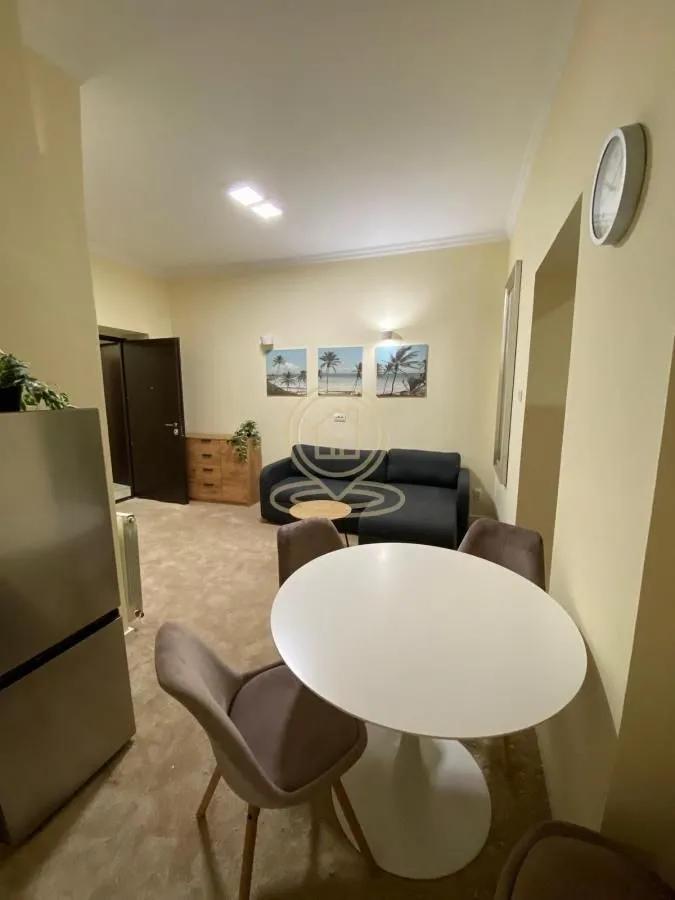 Rent, two bedroom apartment, 51m², Vračar Sve Podlokacije, Beograd