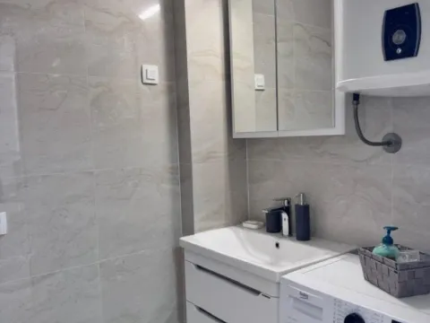 Sale, one bedroom apartment, 45m², Bečići, Budva - image 8