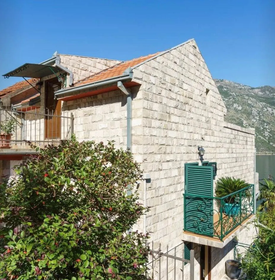 Sale, house, 215m², Stoliv, Kotor