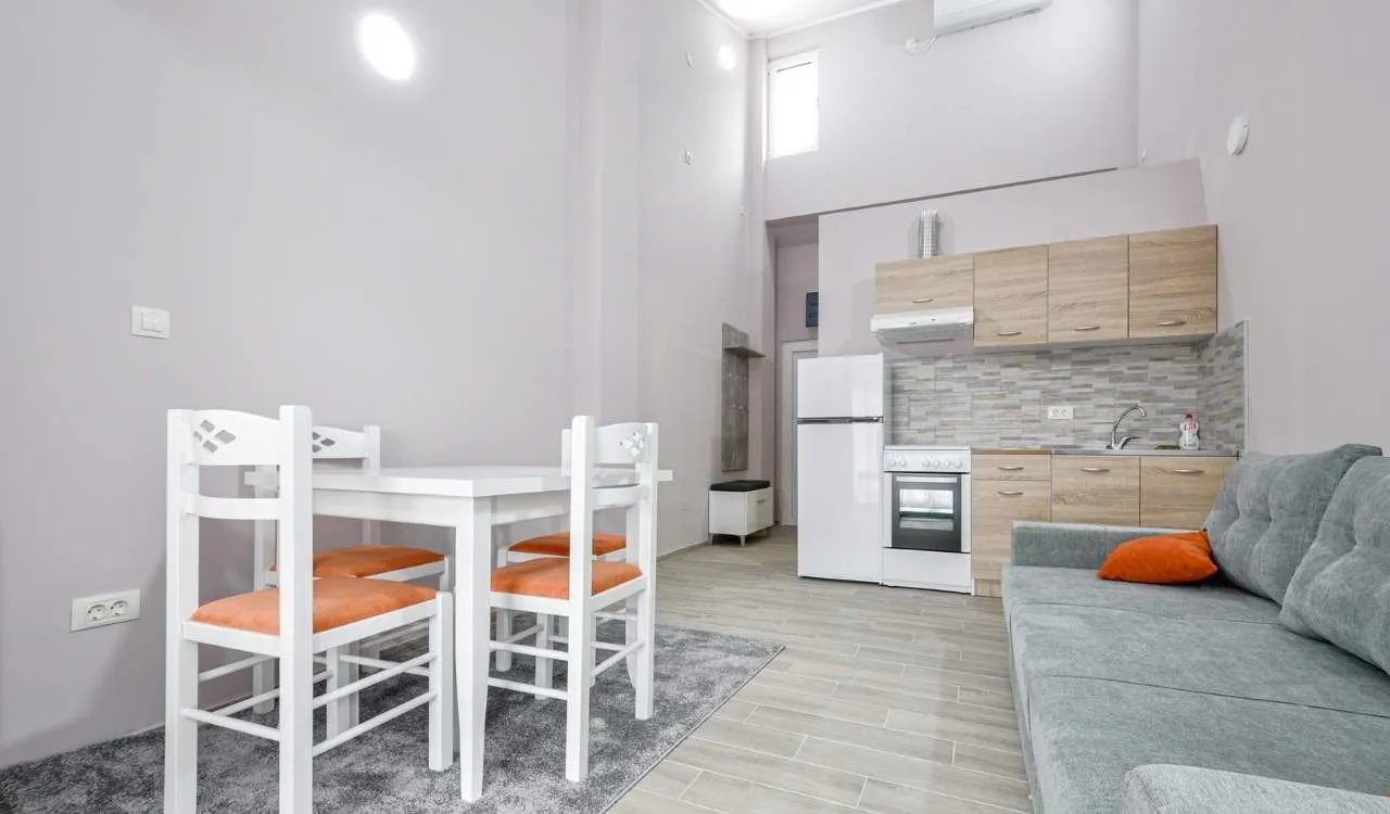 Prodaja, ugostiteljski objekat, 1256m², Podkošljun, Budva