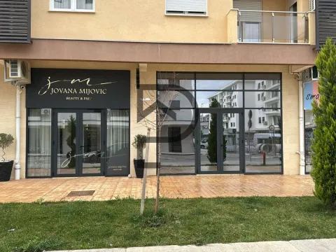 Izdavanje, poslovni prostor, 74m², New City, Podgorica - image 3