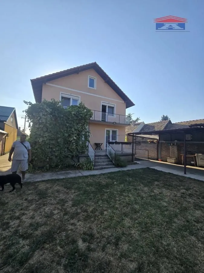 Izdavanje, kuća, 253m², Sremska Kamenica, Petrovaradin