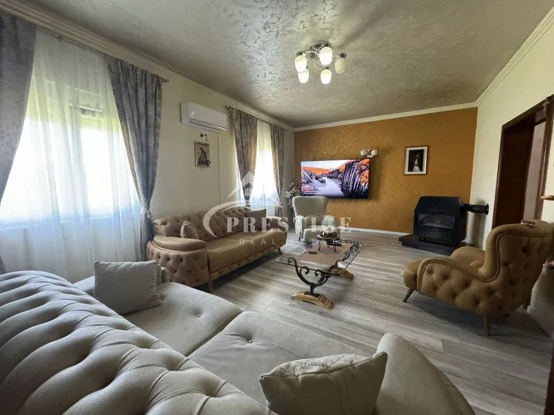 Sale, five bedroom apartment, 191m², Tološi, Podgorica