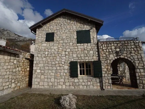 Prodaja, kuća, 400m², Šušanj, Bar - image 6