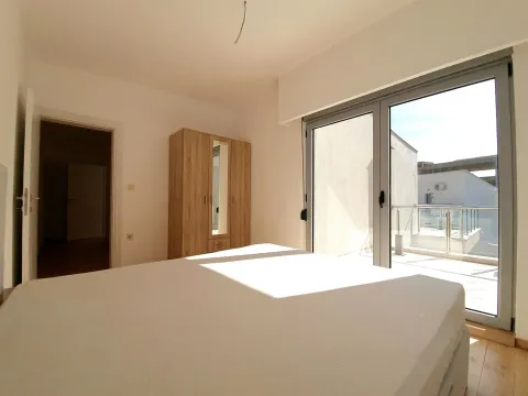 Sale, three bedroom apartment, 171m², Petrovac, Budva - image 14