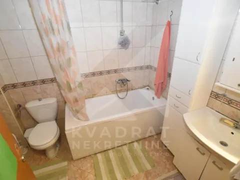 Sale, house, 150m², Tološi, Podgorica - image 13