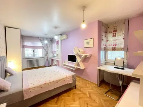 Izdavanje, trosoban stan, 110m², Savski Venac, Beograd - image 10
