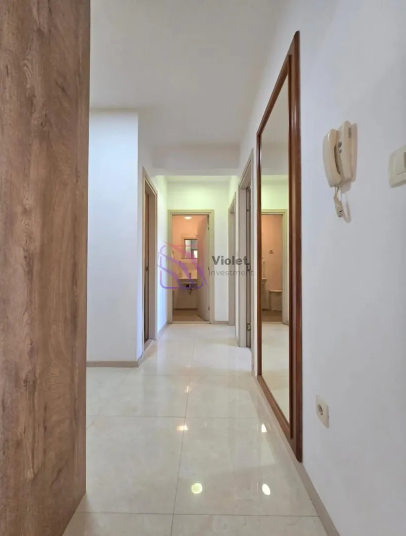 Izdavanje, dvosoban stan, 70m², City Kvart, Podgorica