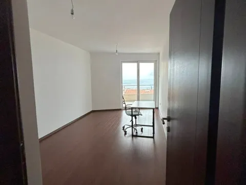 Sale, one bedroom apartment, 85m², Petrovac, Budva - image 10