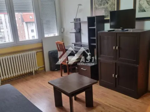 Izdavanje, dvosoban stan, 50m², Bulevar Oslobodjenja, Novi Sad Sve Podlokacije - image 3