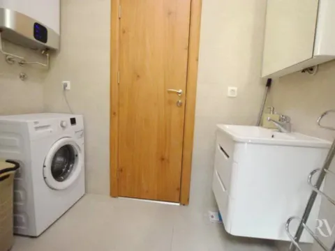 Rent, two bedroom apartment, 85m², Kalimanj, Tivat - image 11