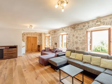 Sale, house, 484m², Perast, Kotor - image 11