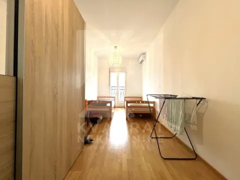 Izdavanje, dvosoban stan, 80m², Stari Aerodrom, Podgorica - image 9