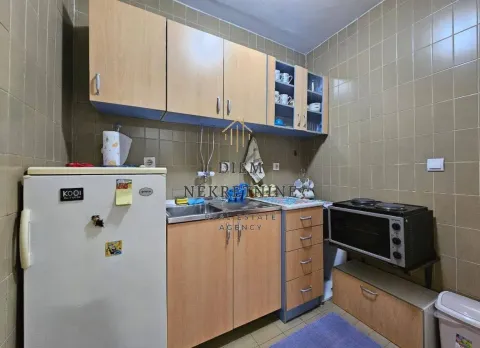 Izdavanje, garsonjera, 30m², Makedonsko naselje, Bar - image 1