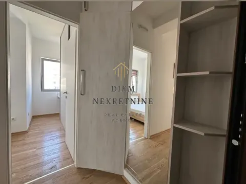 Rent, one bedroom apartment, 40m², Centar, Budva - image 12