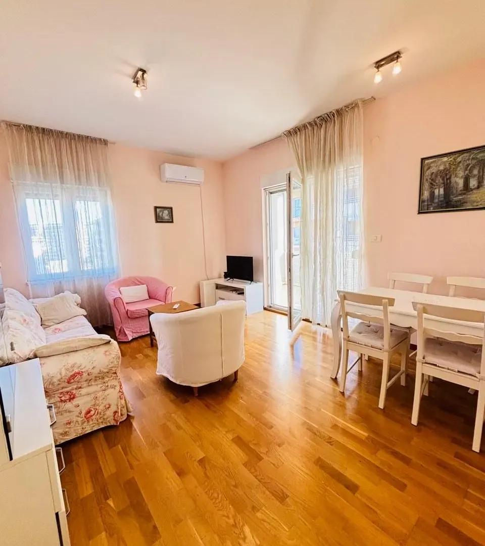 Rent, one bedroom apartment, 50m², City Kvart, Podgorica