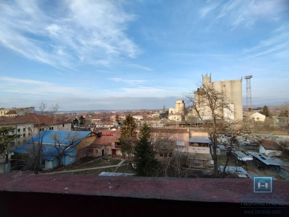 Prodaja, trosoban stan, 77m², Pijaca, Jagodina