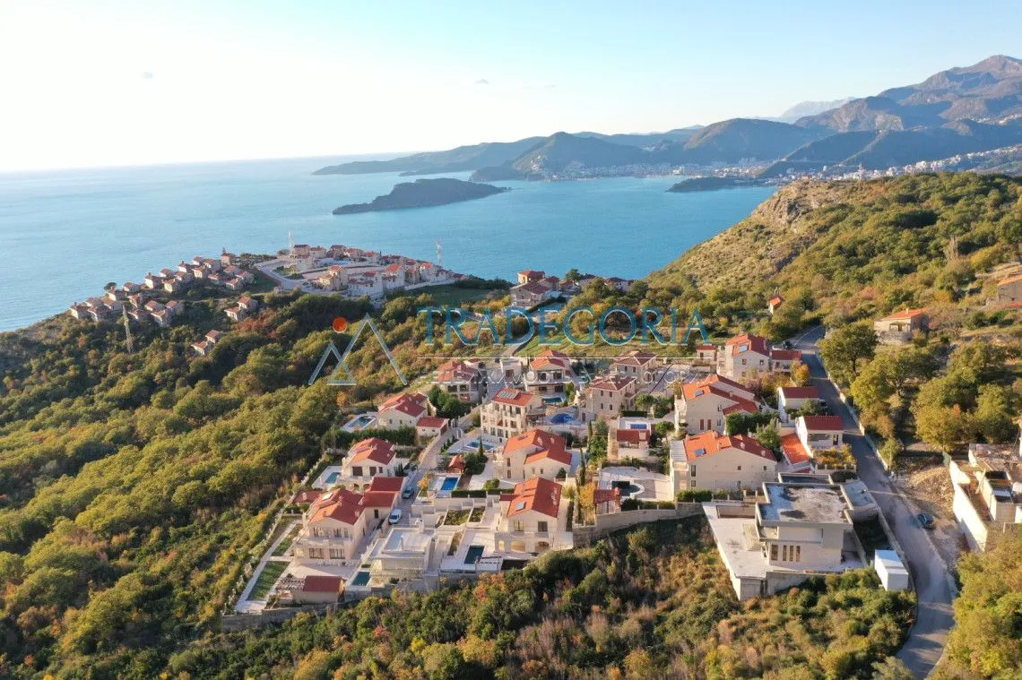 Prodaja, trosoban stan, 200m², Reževići, Budva