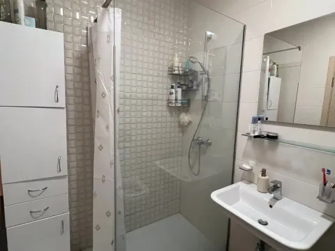 Prodaja, jednosoban stan, 53m², City Kvart, Podgorica - image 8