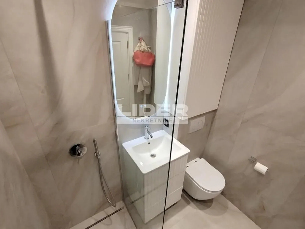 Sale, two bedroom apartment, 43m², Južni Bulevar, Vračar Sve Podlokacije
