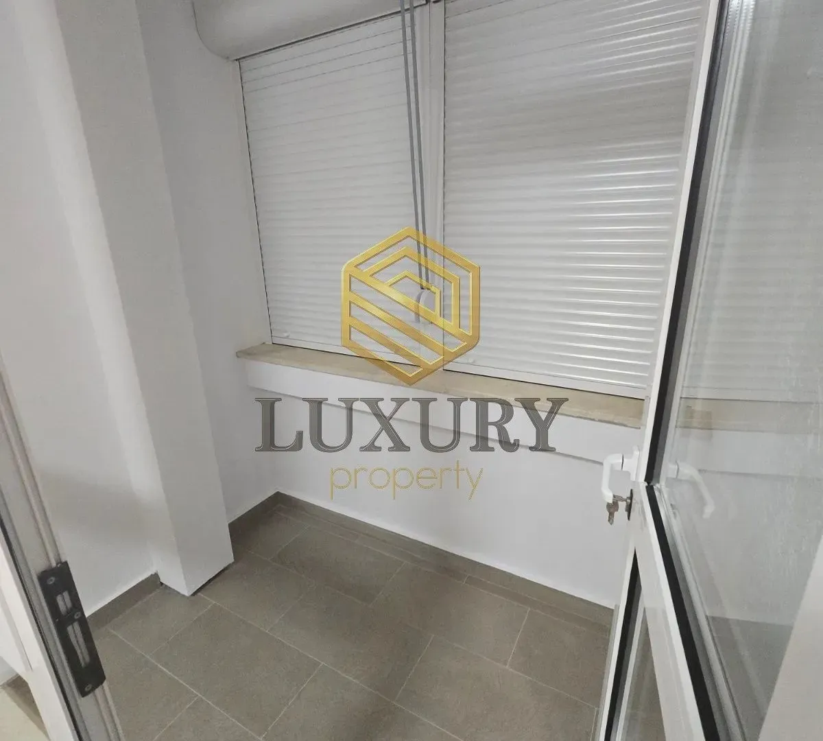 Izdavanje, trosoban stan, 103m², Tološka šuma, Podgorica