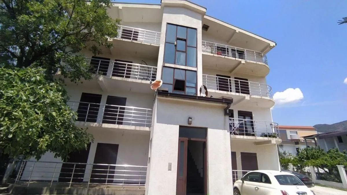 Sale, three bedroom apartment, 99m², Polje, Bar