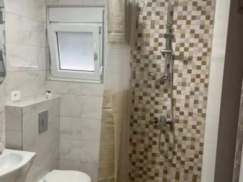 Izdavanje, jednosoban stan, 45m², Stari Aerodrom, Podgorica - image 3