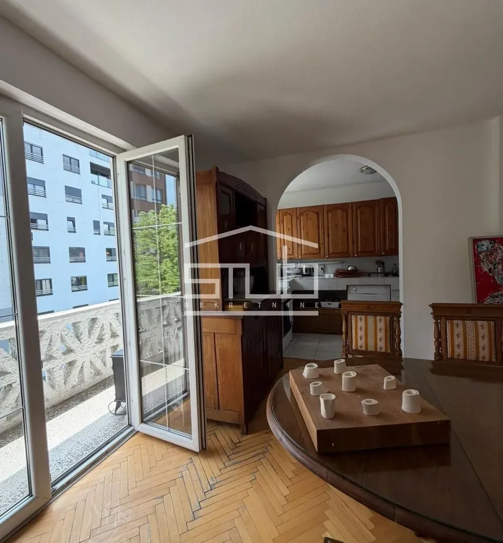 Rent, four bedroom apartment, 150m², Neimar, Vračar Sve Podlokacije