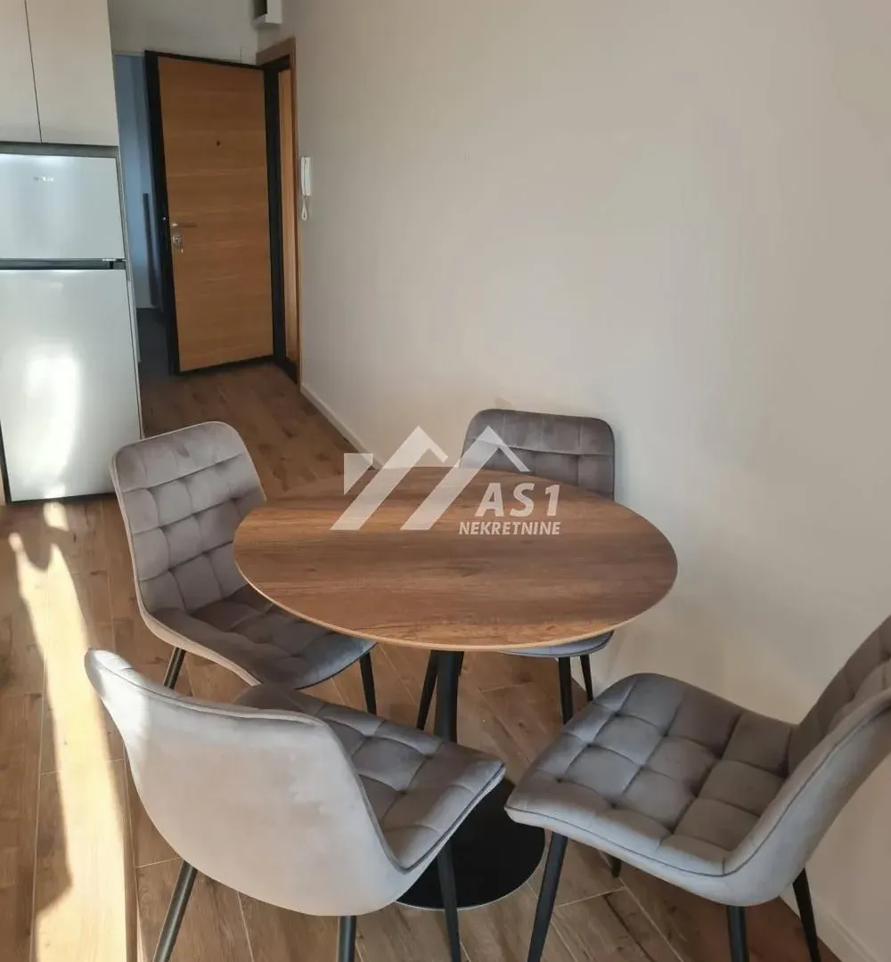 Izdavanje, jednosoban stan, 40m², Novi Sad Sve Podlokacije, Novi Sad