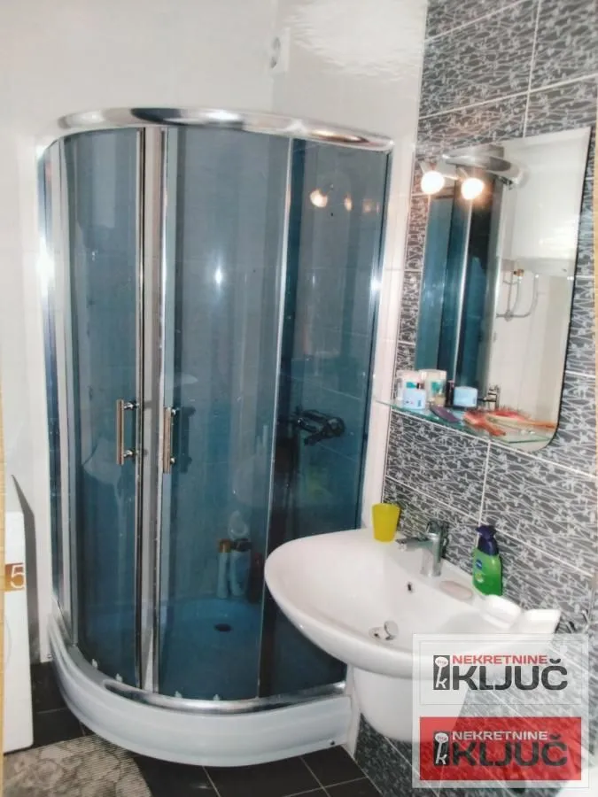 Izdavanje, jednosoban stan, 38m², Bulevar Oslobodjenja, Novi Sad Sve Podlokacije