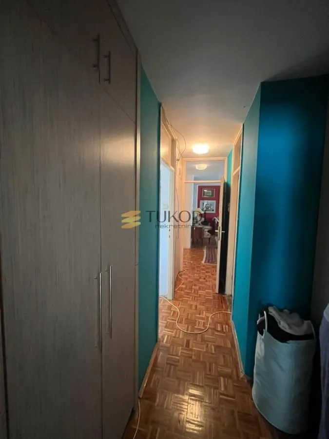 Prodaja, trosoban stan, 87m², Betanija, Novi Sad Sve Podlokacije