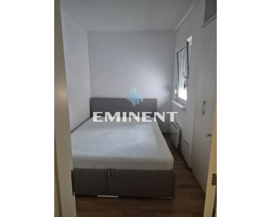 Izdavanje, dvosoban stan, 53m², Kluz, Zvezdara Sve Podlokacije