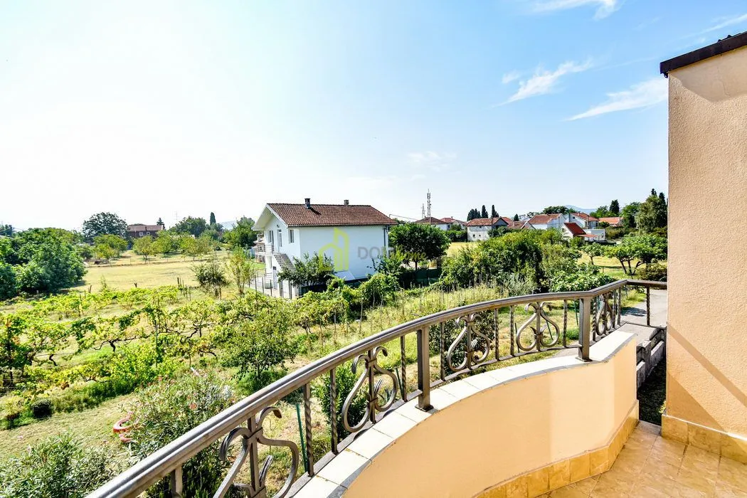 Rent, house, 185m², Tološi, Podgorica