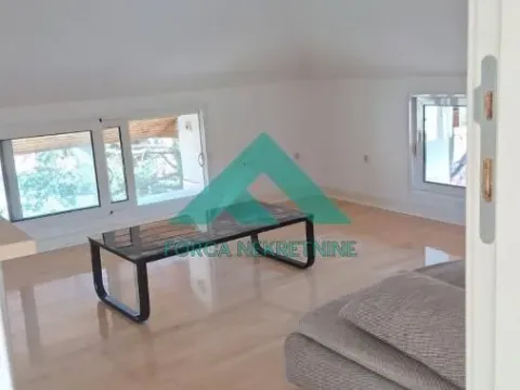 Izdavanje, četvorosoban stan, 110m², Savski Venac, Beograd - image 25