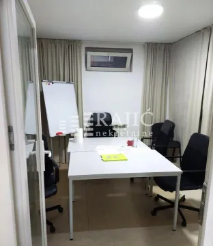 Rent, house, 550m², Uciteljsko Naselje, Zvezdara Sve Podlokacije - image 8