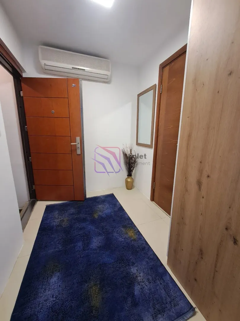 Izdavanje, jednosoban stan, 45m², Centar, Podgorica