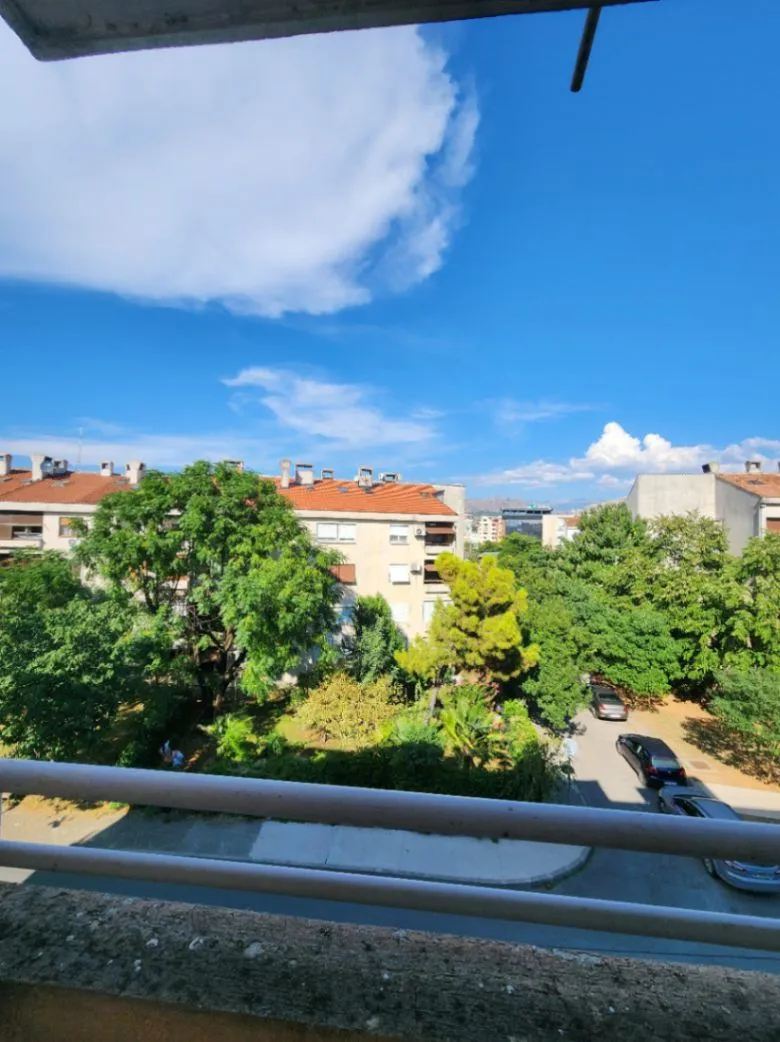 Rent, studio apartment, 26m², Stari Aerodrom, Podgorica