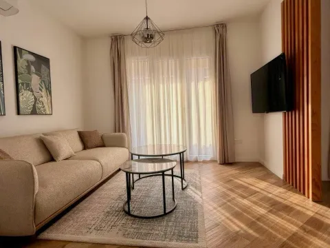 Rent, two bedroom apartment, 70m², Mažina, Tivat - image 2