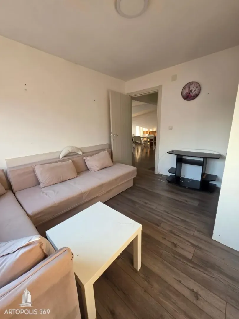 Sale, three bedroom apartment, 59m², Borča 1, Borča Sve Podlokacije