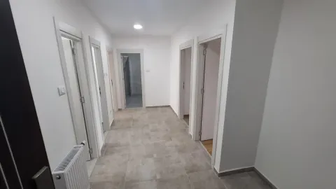 Izdavanje, trosoban stan, 89m², Petrovaradin, Novi Sad - image 5