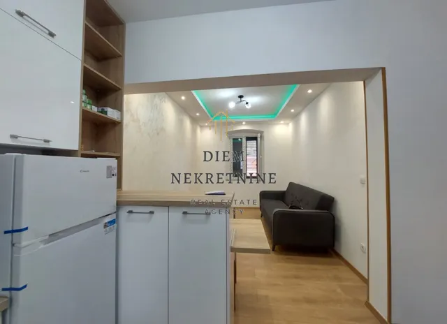 Rent, one bedroom apartment, 40m², Stari Grad Kotor, Kotor