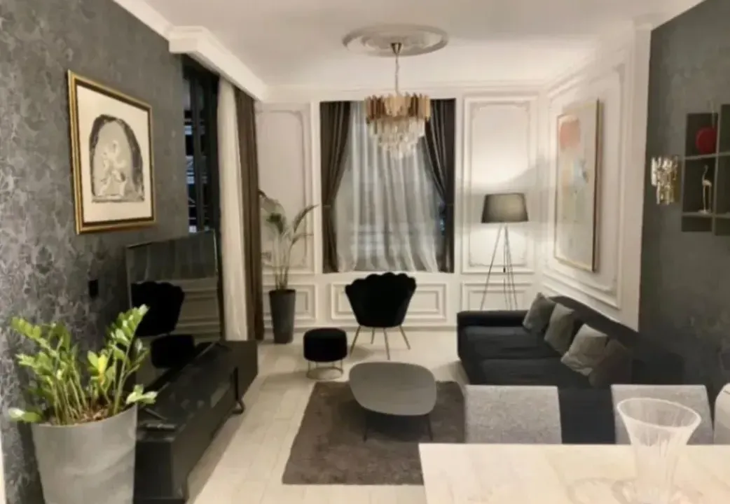 Izdavanje, jednosoban stan, 56m², Centar, Budva